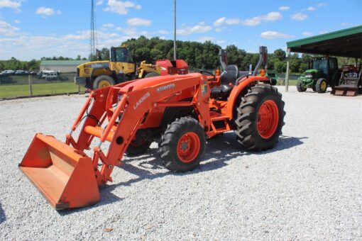 used Kubota MX5200 Tractor for sale